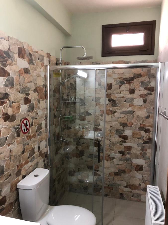 Diamond Stone Wooden Guest House Chandria Экстерьер фото