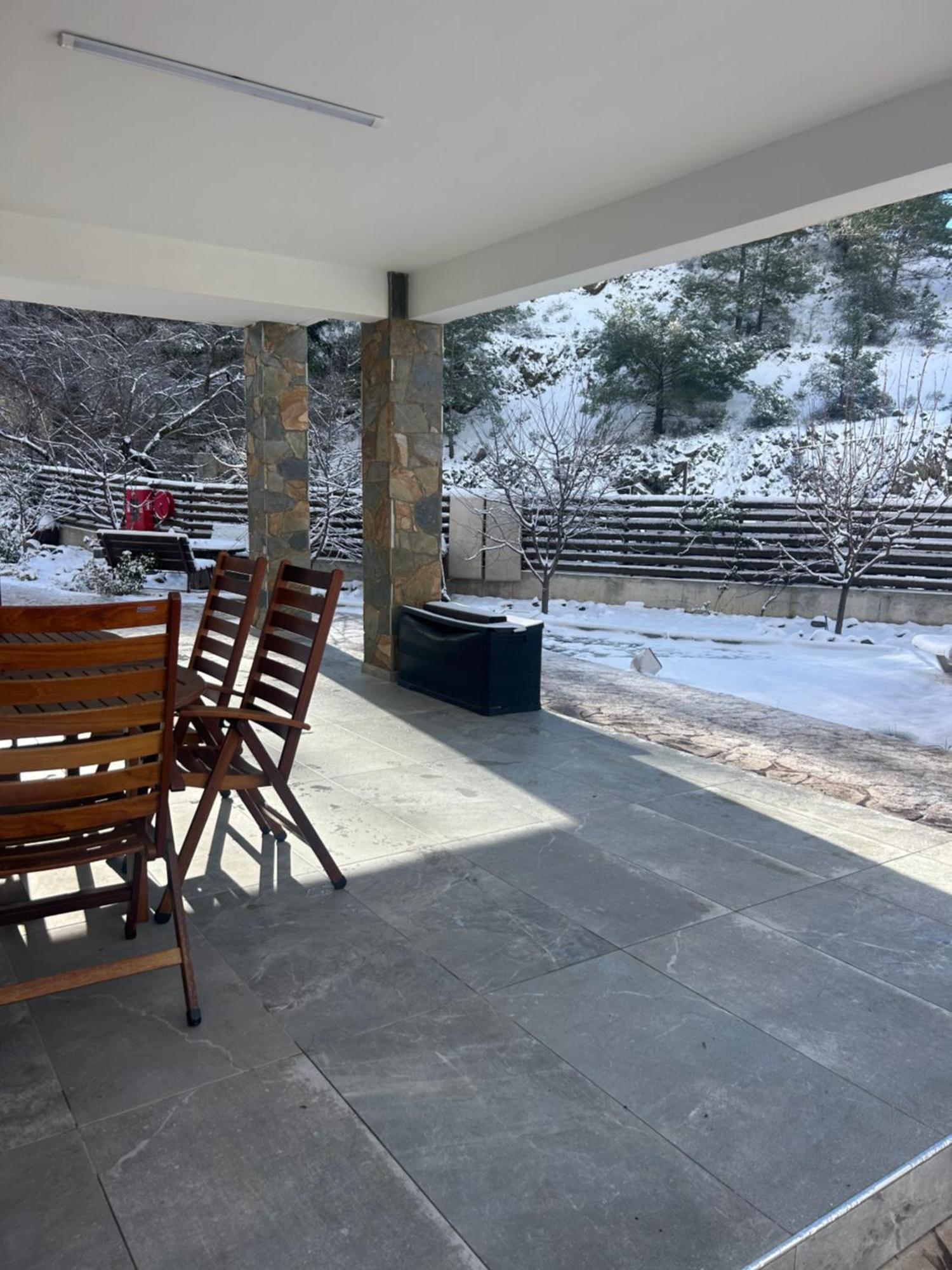 Diamond Stone Wooden Guest House Chandria Экстерьер фото